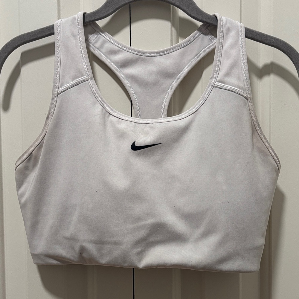 Nike Women's Cream Sports Bra - Picture 1 of 5